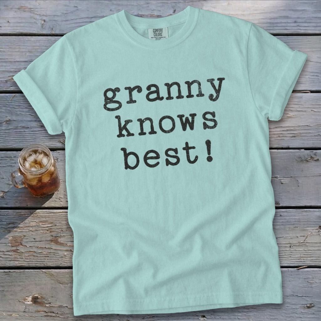 Granny Knows Best Signature Tee