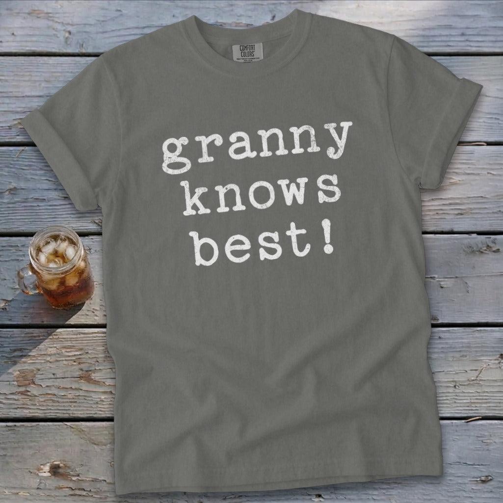 Granny Knows Best Signature Tee