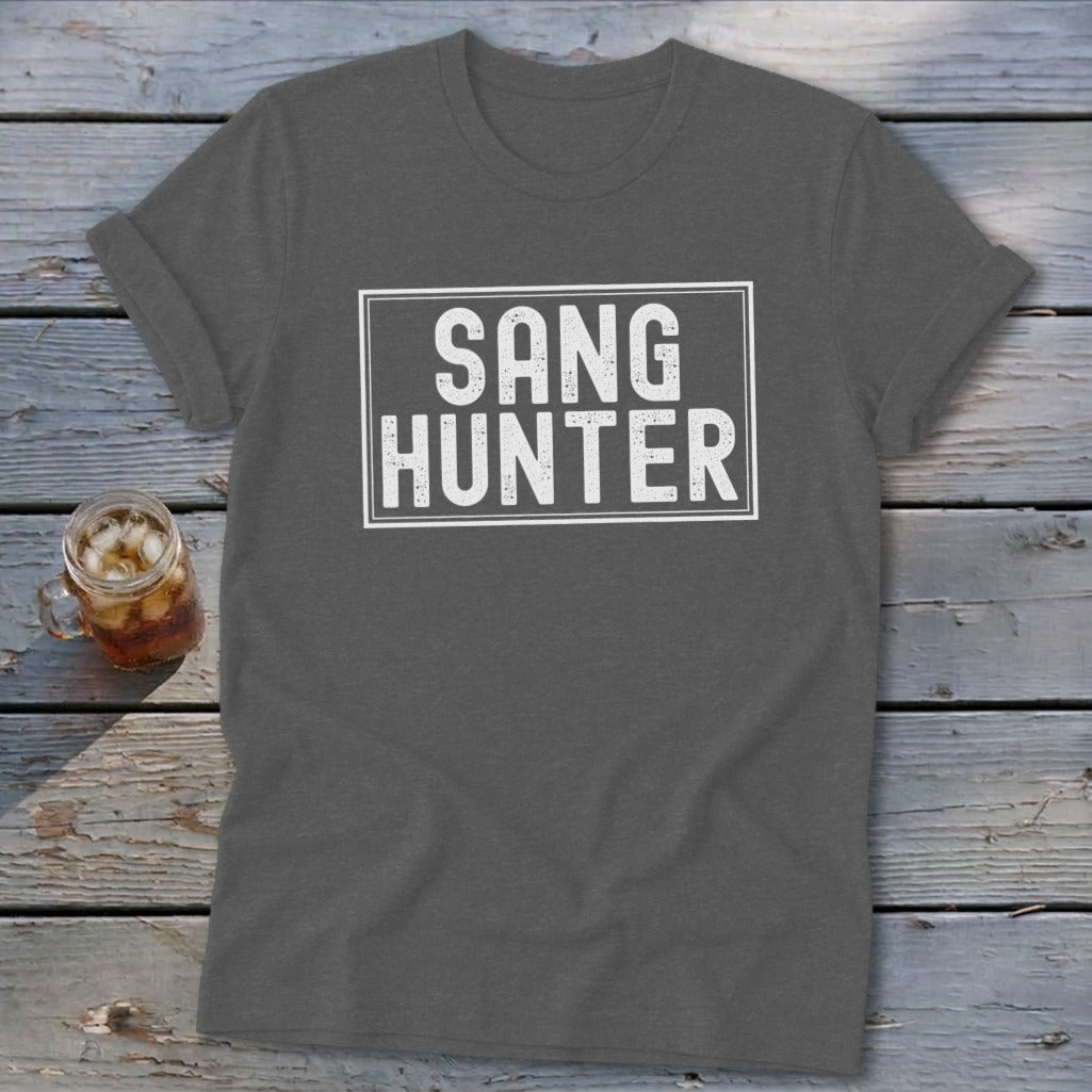 Dark gray t-shirt with "SANG HUNTER" text in a white rectangular box.